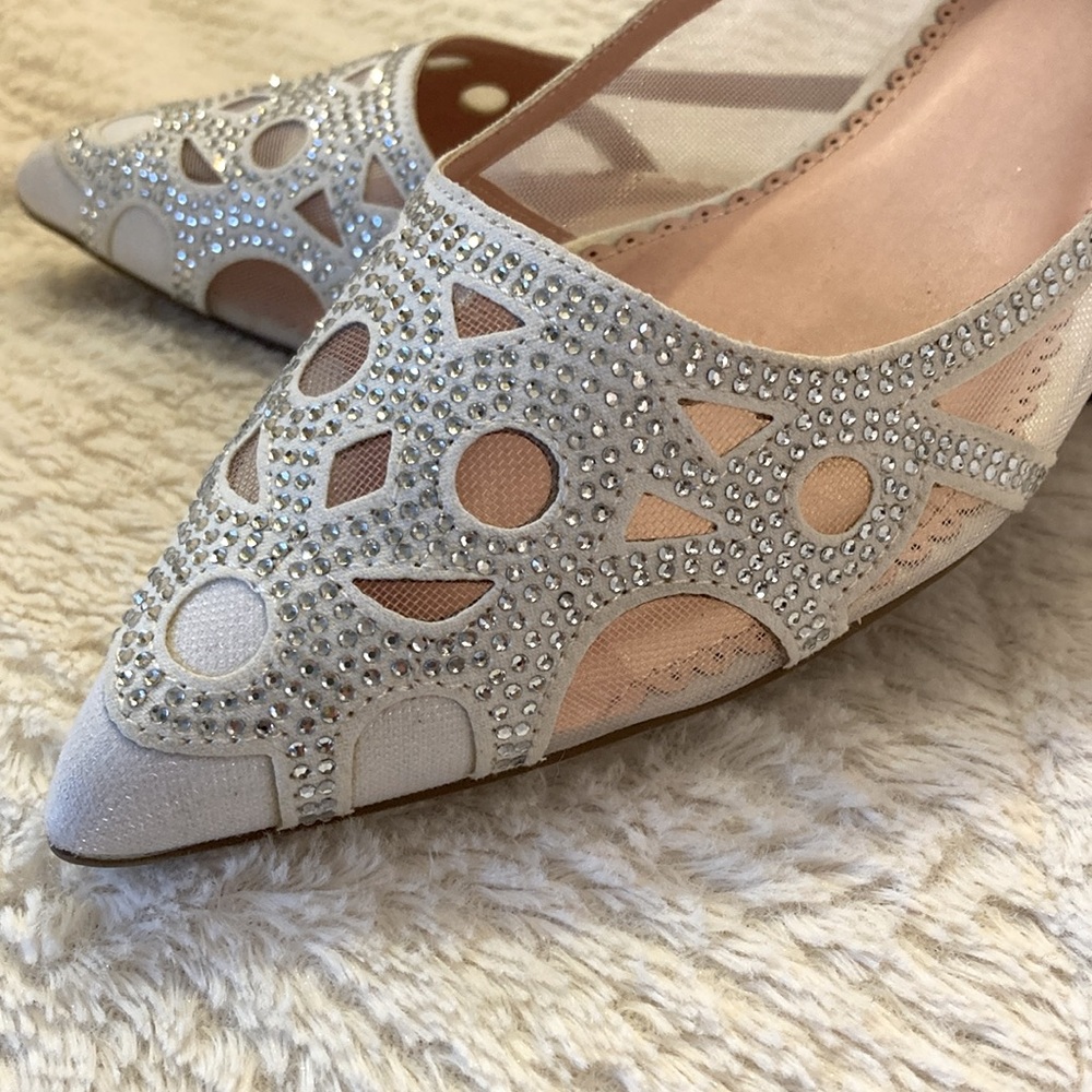 Pointed Toe Silver Women's Flats with Decorative Cutouts - Picture 3 of 6